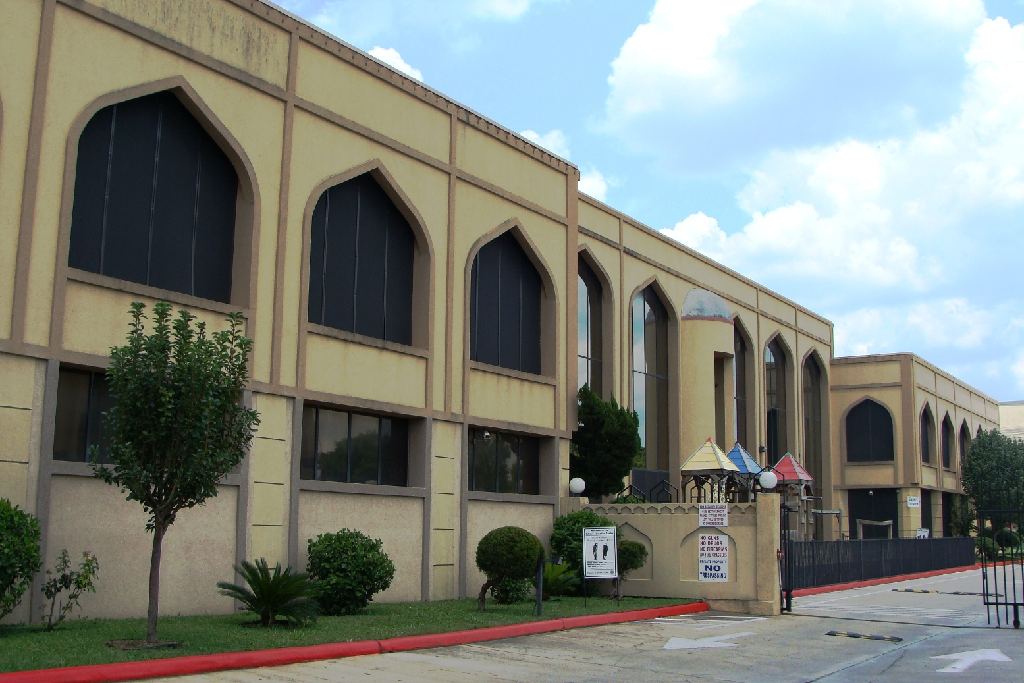 The bend on the road Zahra Belal, Seattle 